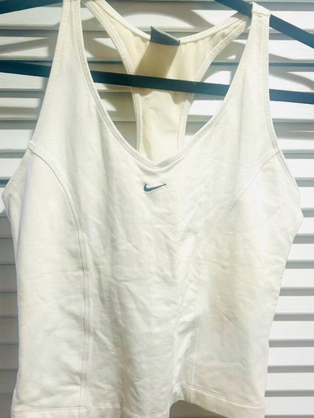 Nike Athletic Workout White  Built in Bra Tank Top size XL